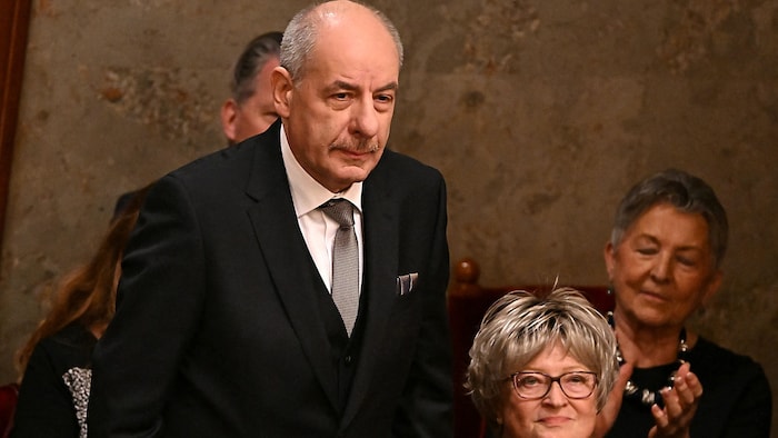 Der amtierende Staatspräsident Tamás Sulyok stammt ebenfalls aus dem Dunstkreis der Fidesz, ist ...