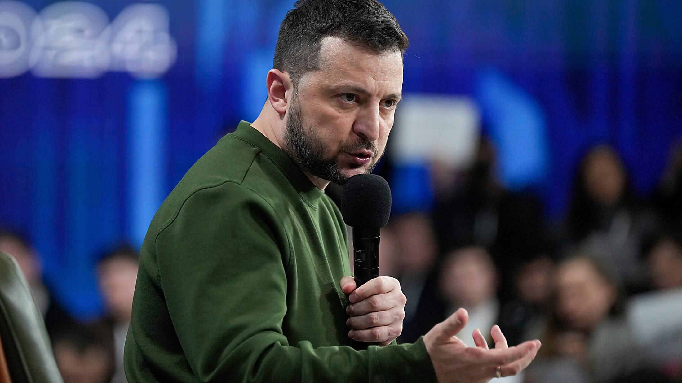 President Volodymyr Zelensky's army has recently had to withdraw from several locations in eastern Ukraine. A shortage of ammunition is just one problem in the fight against Russia. (Bild: AP)