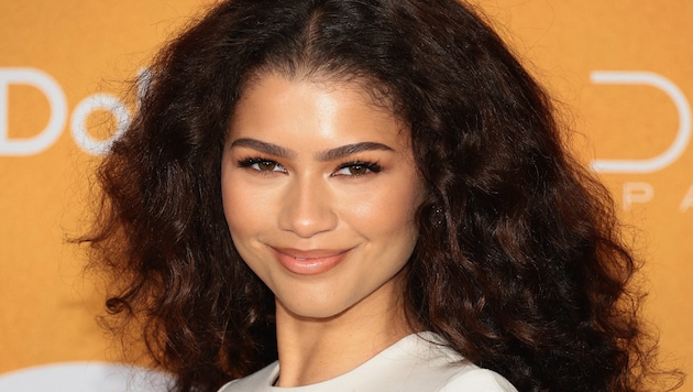 Zendaya wird bei der diesjährigen Oscar-Verleihung einen der Awards überreichen. (Bild: APA/Getty Images via AFP/GETTY IMAGES/Dimitrios Kambouris)