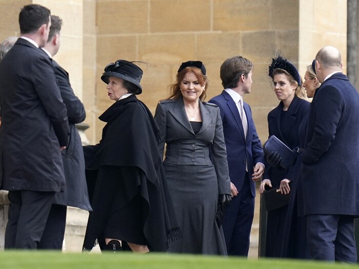 Prinzessin Anne, Sarah Ferguson, Edoardo Mapelli Mozzi, Prinzessin Beatrice von York sowie Zara ...