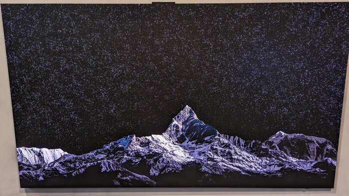 Ebenfalls auf der „World of Samsung“ vorgestellt wurde die neue Transparent MICRO LED Innovation ...