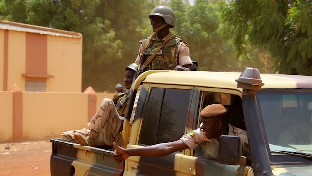 Mali'deki askerler (sembolik görüntü) (Bild: AFP )
