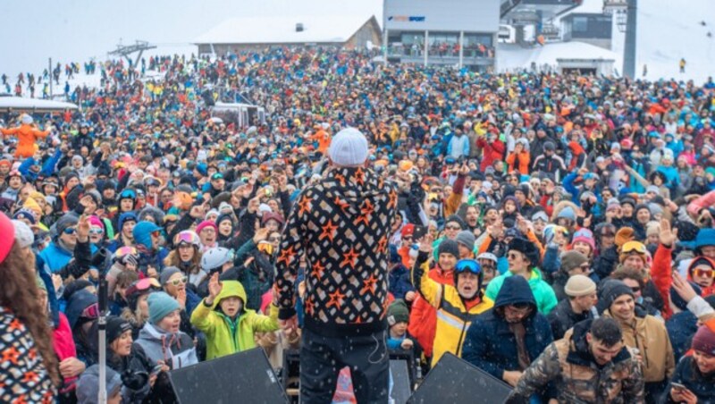 DJ Ötzi begeister noch immer die Massen und bringt gute Laune mit. (Bild: Kerstin Pröll)