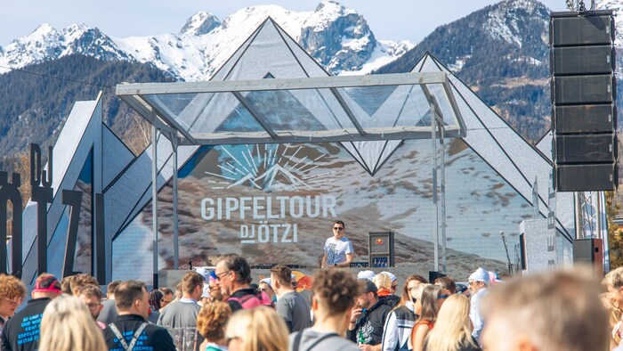 Der größte DJ der Alpen legt wieder auf.