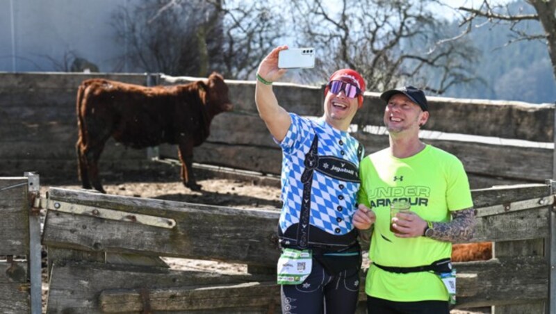 Unterwegs ist genug Zeit für Selfies. (Bild: Markus Wenzel)