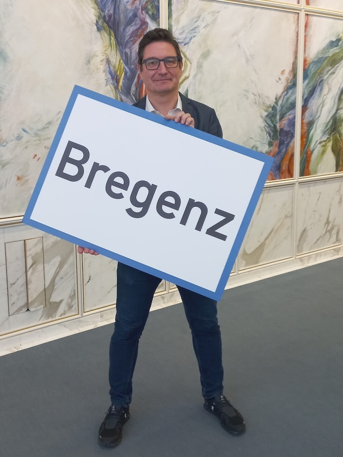 Nationalratsabgeordneter Reinhold Einwallner (SPÖ) macht bei der Aktion gegen Kinderarmut mit.