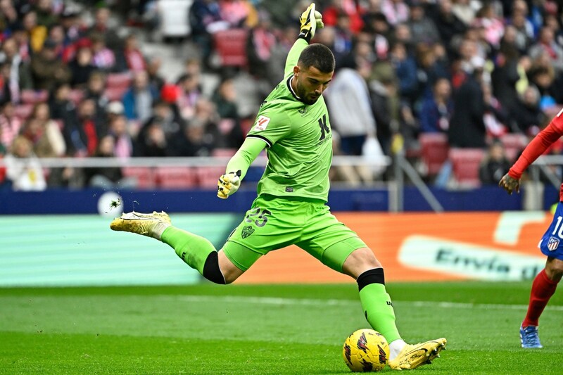 Luis Maximiano spielt aktuell für Almeria. (Bild: APA/AFP/JAVIER SORIANO)