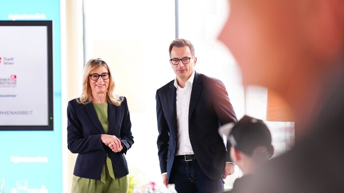Ilse Dippman und Andreas Schnabl bei der Auftakt-Pressekonferenz in Wien