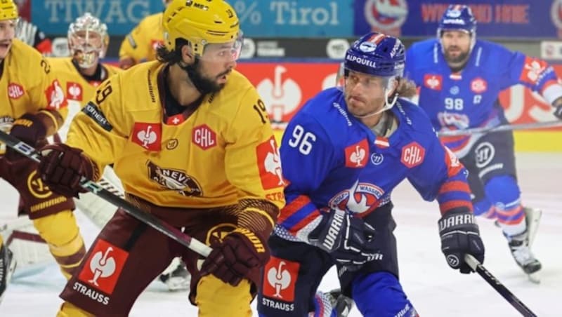 Martin Ulmer (r.) beim Sieg gegen Champions-League-Sieger Genf. (Bild: Christof Birbaumer)