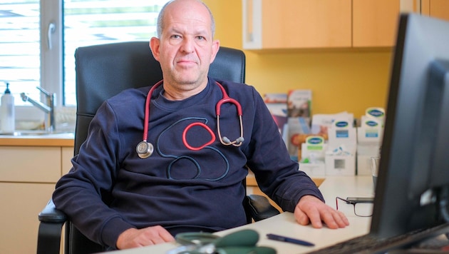 Volker Sinnmayer už má dost toho, že je panelovým lékařem. Chce zrušit svou smlouvu. (Bild: Einöder Horst)