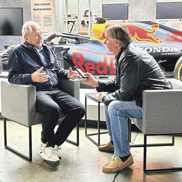 Red Bulls Motorsportchef Dr. Helmut Marko im Gespräch mit „Krone“-Reporter Richard Köck