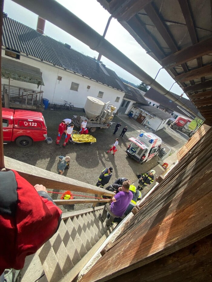 A total of 30 rescue workers were involved in the rescue operation in St. Veit.