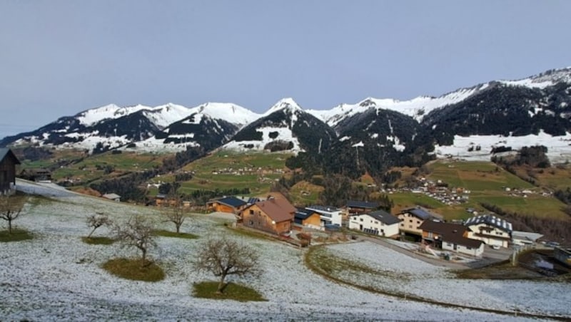 Blick auf den Walserkamm von Raggal aus. (Bild: Bergauer)