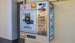 Zigaretten und Bargeld werden aus den Automaten gestohlen. (Bild: Scharinger Daniel)