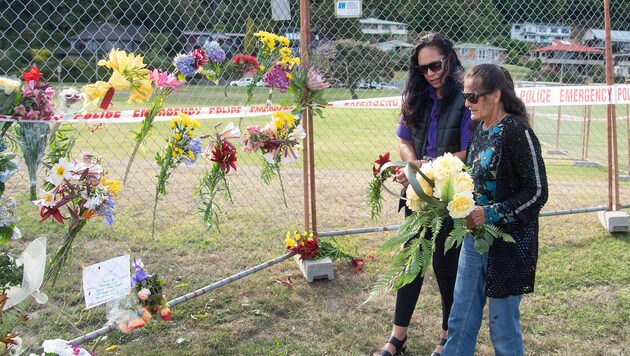 Relatives of the victims of the 2019 volcanic eruption on White Island (archive image) (Bild: AFP)