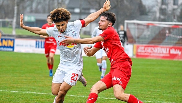 Benjamin Atiabou (li.) ist für das Spiel gegen St. Pölten fraglich. (Bild: GEPA pictures/Oliver Lerch)