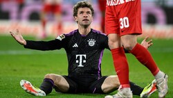 Thomas Müller kann’s nicht fassen - wieder gibt’s einen Dämpfer für den FC Bayern. (Bild: AFP)