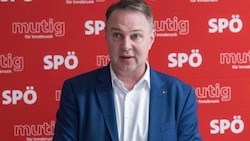 SPÖ-Chef Andreas Babler am Samstag bei einer Pressekonferenz für die bevorstehende Gemeinderats- und Bürgermeisterwahl in Innsbruck (Bild: APA/EXPA/JOHANN GRODER)