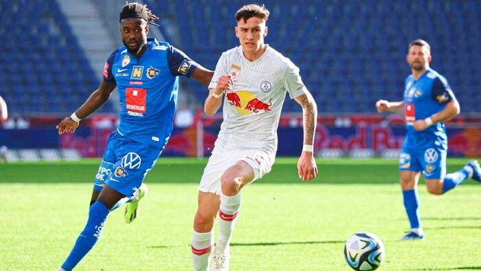 Lukas Wallner (right) scored the 2:0.