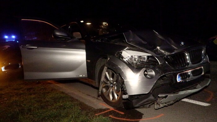 Der BMW der 22-jährigen Alkolenkerin endete als Totalschaden.