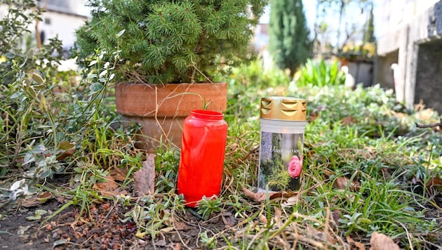 Candles at the scene of the accident commemorate little Dominik. (Bild: Dostal Harald)