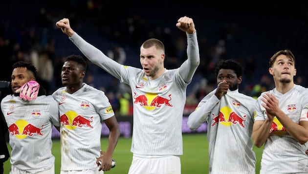 Strahinja Pavlovic (center) is about to leave Salzburg. (Bild: Andreas Tröster)