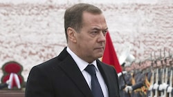 Medwedew gilt als Vertrauter von Kreml-Chef Putin. (Bild: Sputnik)