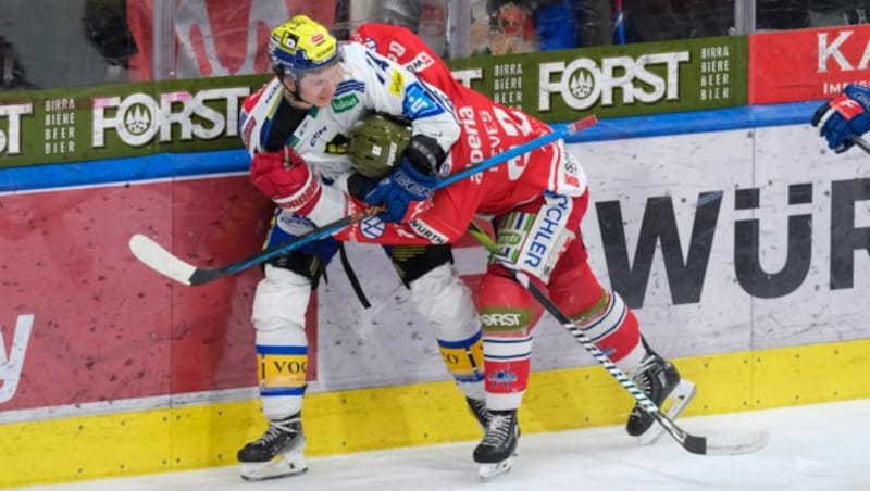 Maxime Golod und der VSV müssen Bozen in den Schwitzkasten nehmen. (Bild: HCB/Vanna Antonello)