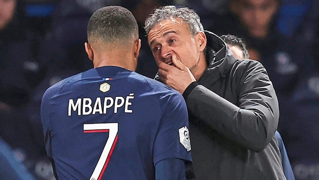 Paris-Coach Luis Enrique und Kylian Mbappé haben Redebedarf. (Bild: APA/AFP/FRANCK FIFE)