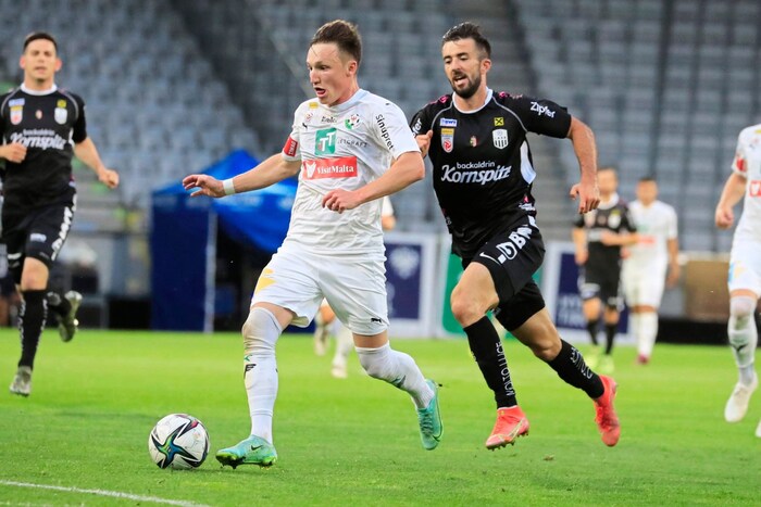 The 26-year-old last played for WSG Tirol in the Bundesliga.