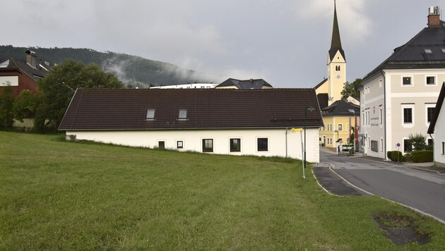 Das Grundstück neben dem Haus der Bürgermusik
