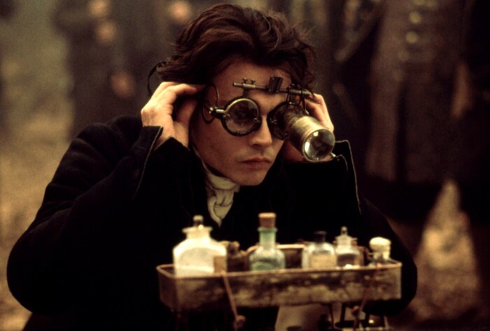Auch Johnny Depps Kostüm aus dem Horrorfilm „Sleepy Hollow“ kam unter den Hammer.