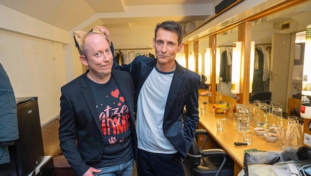 Die beiden Kabarettisten bei der Premiere von „Katzen“ im Rabenhof Theater.  (Bild: Andreas Tischler / Vienna Press)