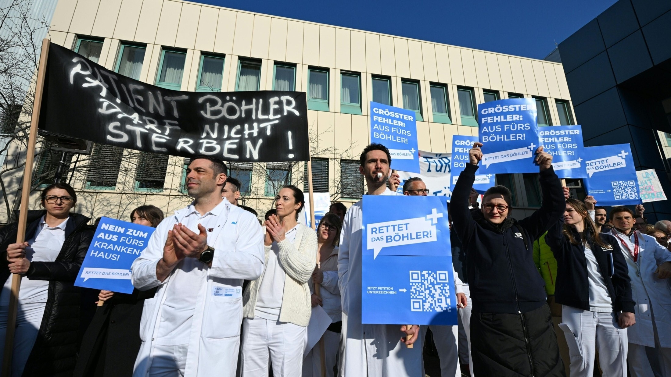 Die Belegschaft des „Böhler“ hatte immer wieder gegen eine Schließung protestiert. Nun machen Sicherheitsmängel eine vorrübergehende Einstellung des Betriebs notwendig. (Bild: APA/HELMUT FOHRINGER)