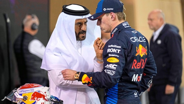 Stehen oft im Mittelpunkt: FIA-Präsident Mohammed bin Sulayem und Weltmeister Max Verstappen. (Bild: Copyright 2024 The Associated Press. All rights reserved)