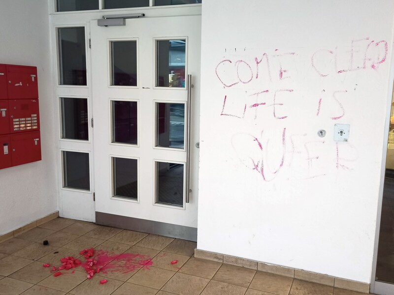 The vandals did not stop at the FPÖ either. (Bild: FPÖ)