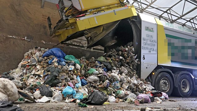 114.175 tonnes de déchets résiduels ont été produites rien qu'au Tyrol en 2021. (Bild: Birbaumer Johanna, Krone KREATIV)
