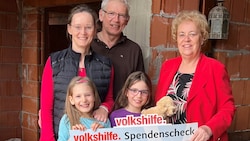 Volkshilfe-Präsidentin Verena Dunst besuchte Familie Neuherz in Welten. (Bild: Volkshilfe Burgenland)