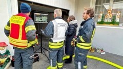 Ein Silobrand bei einem Bestattungsinstitut forderte die Einsatzkräfte diese Woche zum zweiten Mal. (Bild: Christian Schulter)