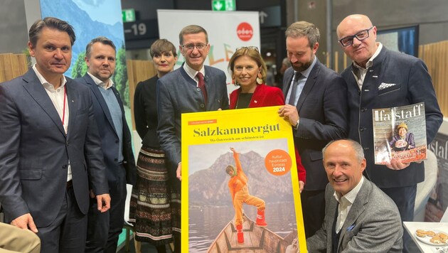 Die ITB gilt als DER Treffpunkt für Tourismus-Fachleute auf der ganzen Welt. Auch eine Delegation aus (Ober-)Österreich war vor Ort und präsentierte eine Spezial-Ausgabe von „Der Spiegel“ zum schönen Salzkammergut. (Bild: Anna Jaschek)