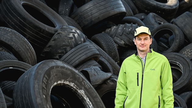 „Für mich ist ein guter Reifen der, der die Profiltiefe und die Felgen nicht mehr hat“, so Geschäftsführer Christian Zirgoi. (Bild: Markus Wenzel)