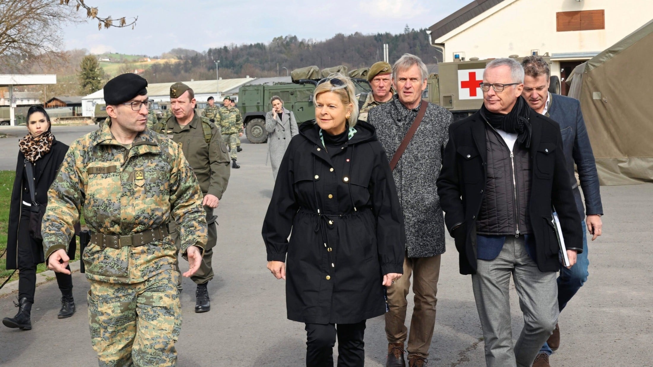 Defense Minister Klaudia Tanner (ÖVP) (Bild: Christian Jauschowetz)