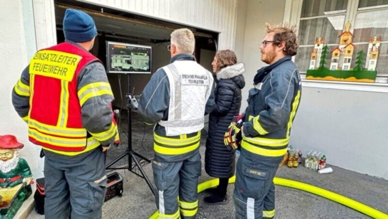 Der Silo-Brand wurde nach einigen Stunden gelöscht. (Bild: Christian Schulter)