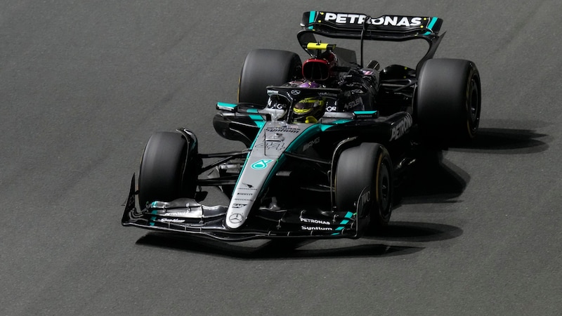 Lewis Hamilton verlässt Mercedes zum Ende der Saison. (Bild: Copyright 2024 The Associated Press. All rights reserved)