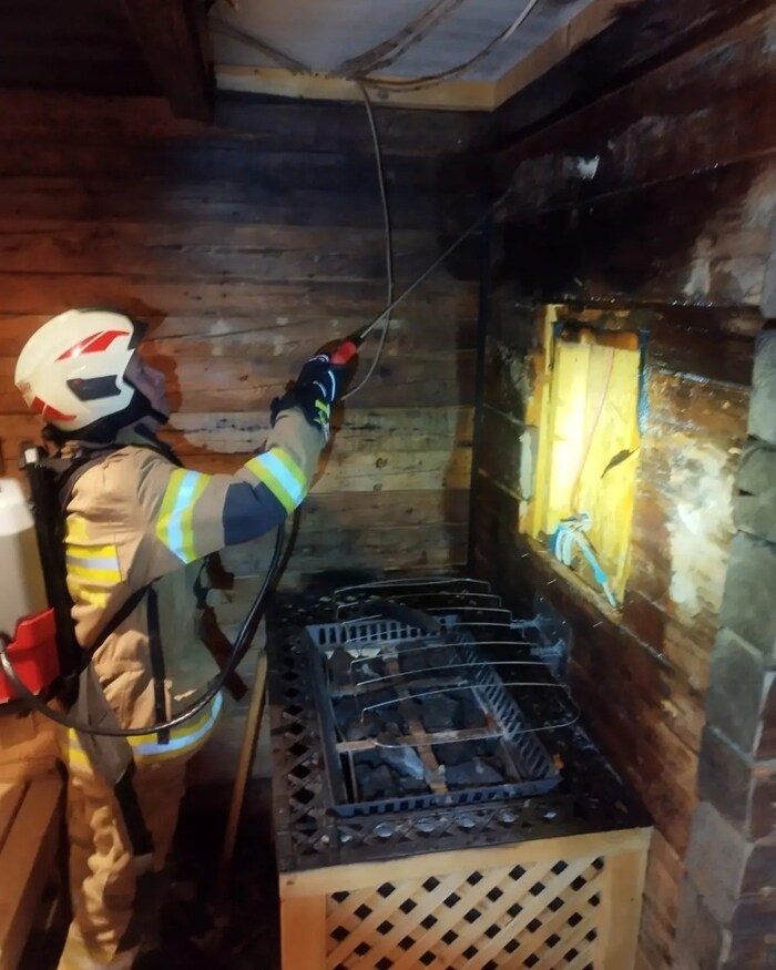 Les pompiers ont pu éteindre l'incendie dans le sauna.