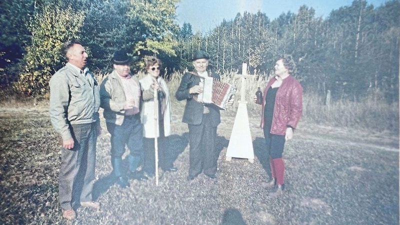 Versteckt wurde die Zeitkapsel 1985 am höchsten Punkt in Ollersdorf. (Bild: Christian Schulter)