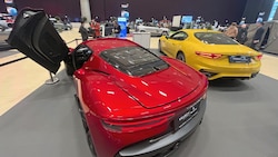 Auf den Automessen glänzen die Konzerne mit neuen Modellen, die Verkaufszahlen sind jedoch ...