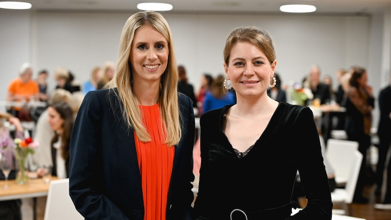 Oberbank-Vorstandsdirektorin Isabella Lehner (l.) und „OÖ-Krone“-Chefredakteurin Alexandra Halouska. (Bild: Markus Wenzel)