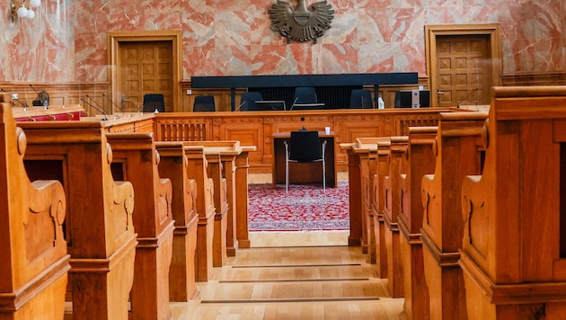 Der Schwurgerichtssaal des Salzburger Landesgerichtes (Bild: Tschepp Markus)