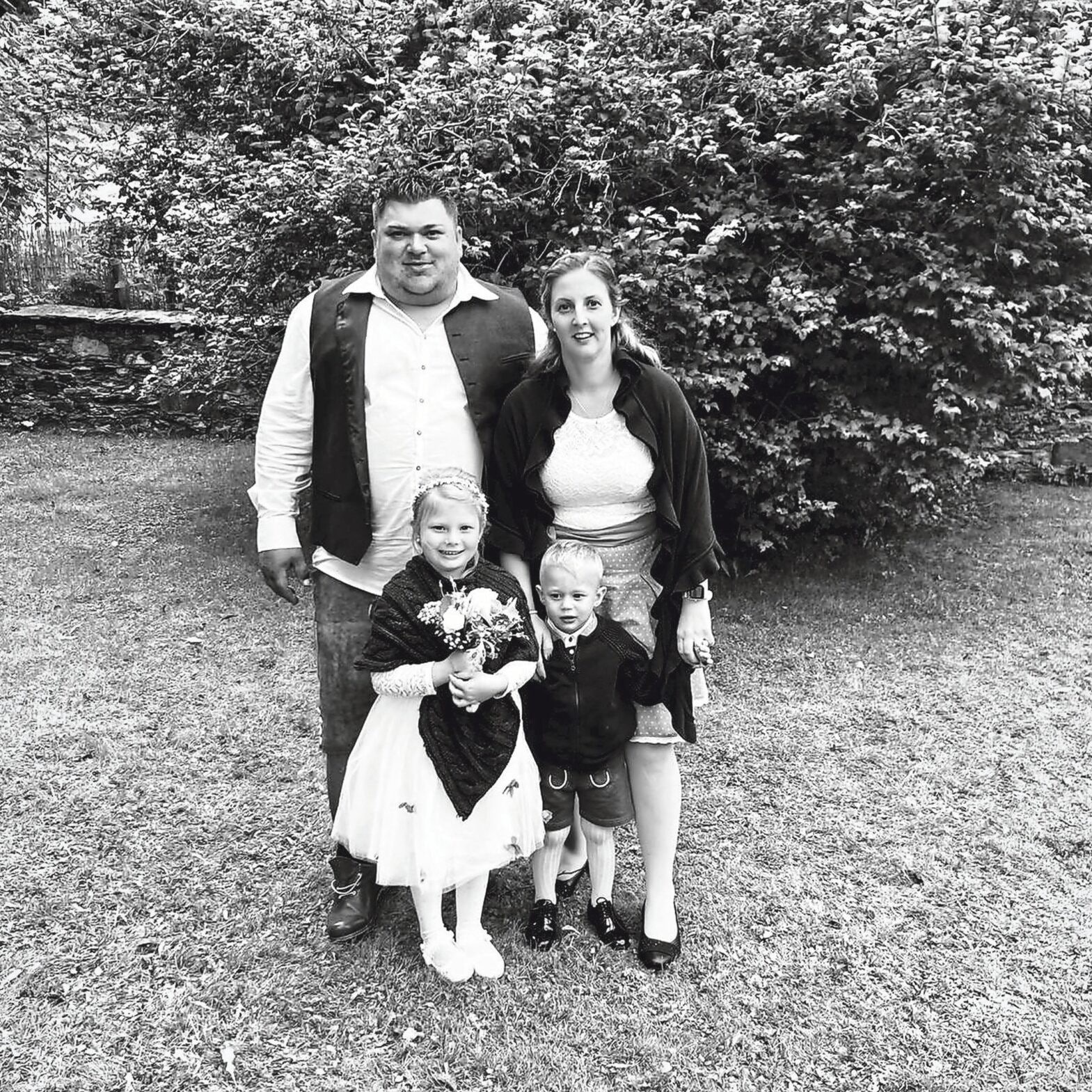 Saracortinez Leak: A Family Torn Apart - nfxby7n